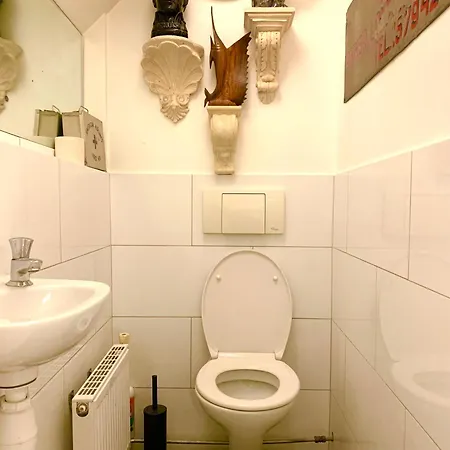 Loft 57 Bed & Breakfast 4*